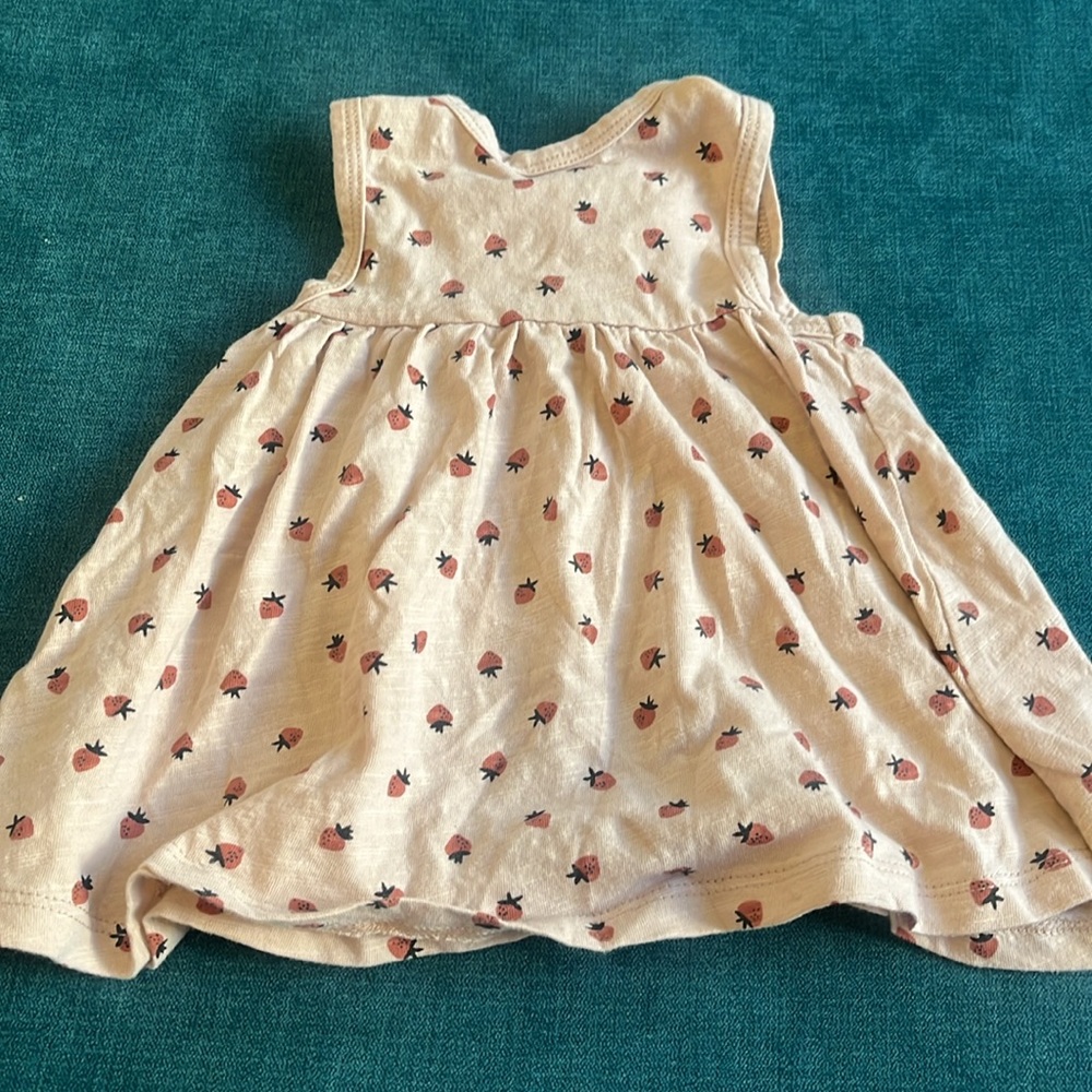 Rylee and crew strawberry set